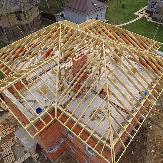 Монтаж трёхскатной крыши и кровли в Барнауле и Алтайском крае